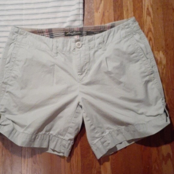 Eddie Bauer shorts 10 m  light beige walking hiking gorpcore - Picture 1 of 5
